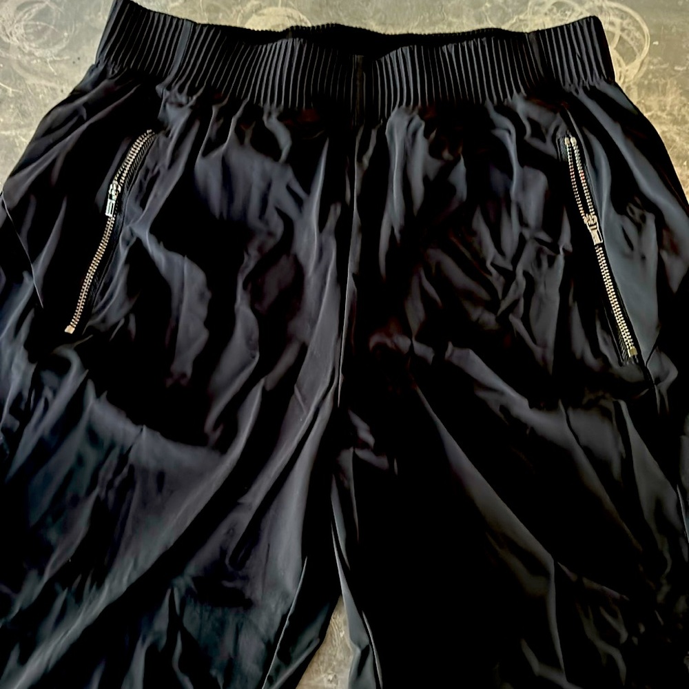 Women’s ATHLETA cosmic jogger pants size small black stretch